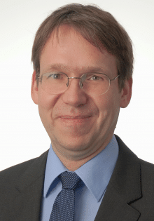 Headshot of Dr Carsten Schulte